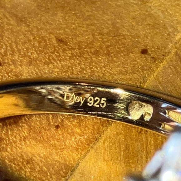 Tanzanian Wine Garnet Sterling Silver Ring Size 9 - Picture 6 of 9